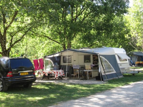 Camping Le Chambron - Emplacements